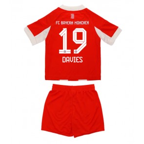Lacne Dětský Futbalové dres Bayern Munich Alphonso Davies #19 2025-26 Krátky Rukáv - Domáci (+ trenírky)